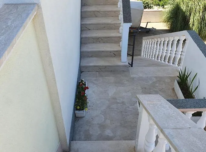 Comfort With Big Balcony - Apartamento Zadar