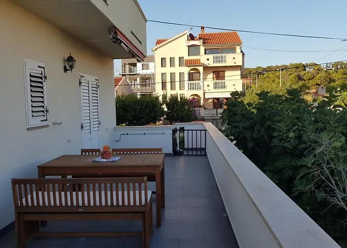 Comfort With Big Balcony - Apartamento Zadar