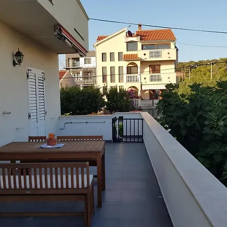 Comfort With Big Balcony - Apartment Zadar